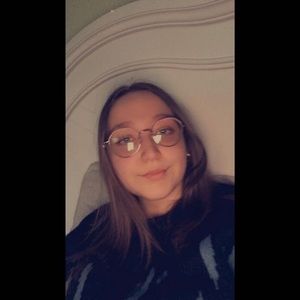 Meet your Posher, Rafaële